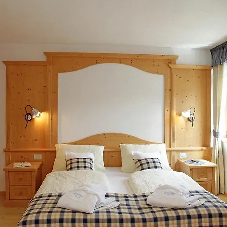 Ξενοδοχείο με διαμερίσματα Dolomites Ciasa Vally 3*